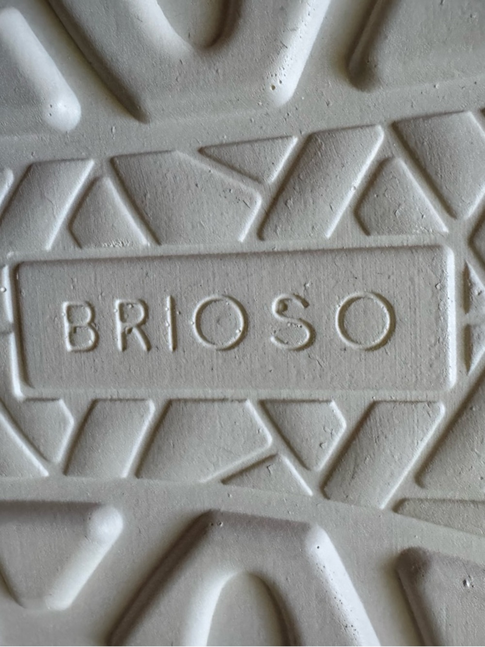 NWT Brioso Mimi Leather Zip Sneakers Sz 8,5 (no original box) - Picture 9 of 9